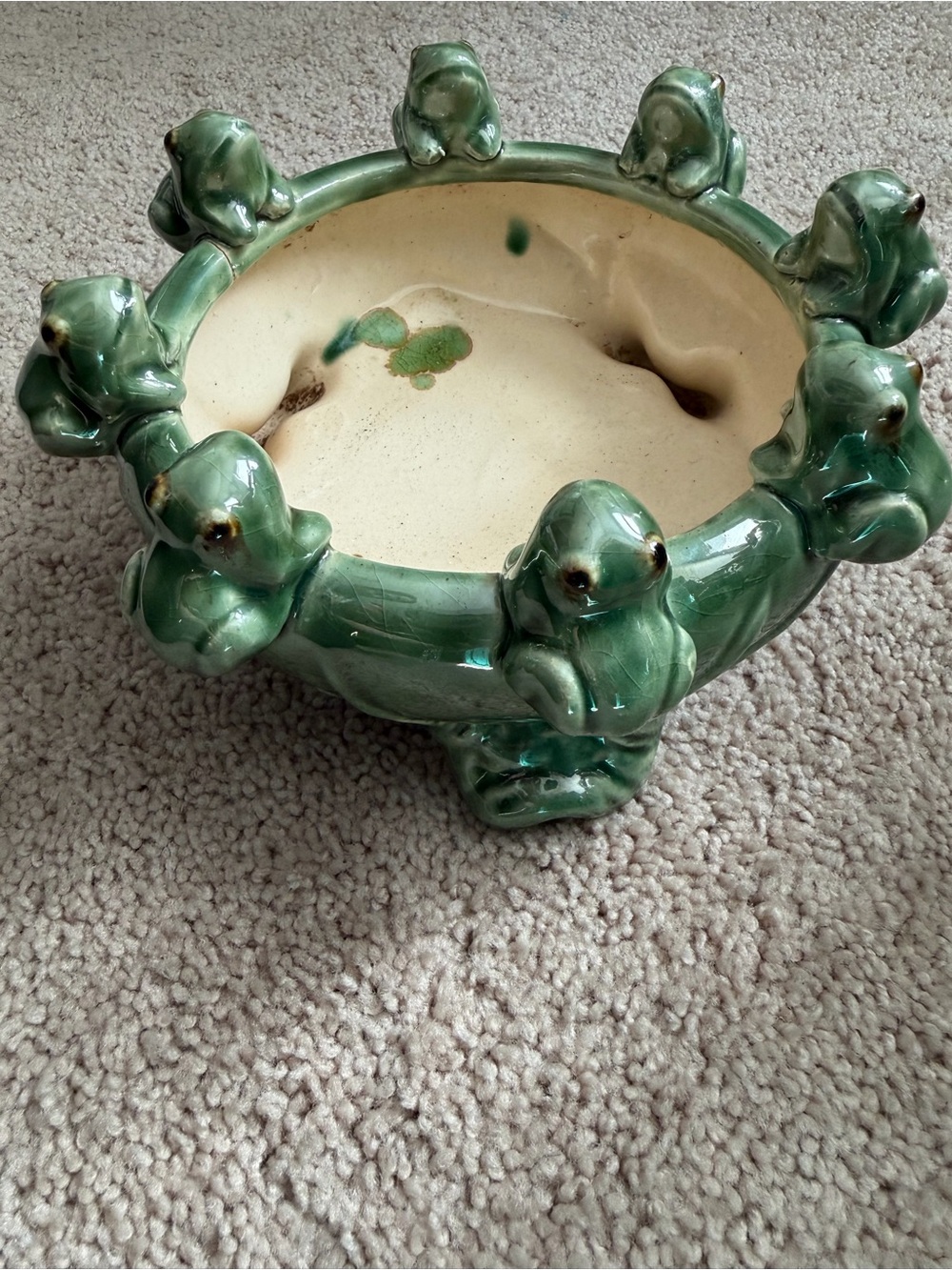 Vintage Majolica Frogs on Lily Pad Planter - Picture 12 of 12